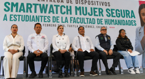 Entrega de los relojes inteligentes &ldquo;Mujer Segura: Presiona, Activa y Alerta&rdquo;,