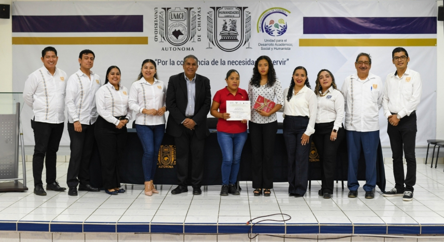 Entrega de reconocimiento al tercer lugar a nivel nacional en el Concurso de Ensayo “Pedagogías Transformadoras para una Educación en Derechos Humanos y Cultura de Paz”